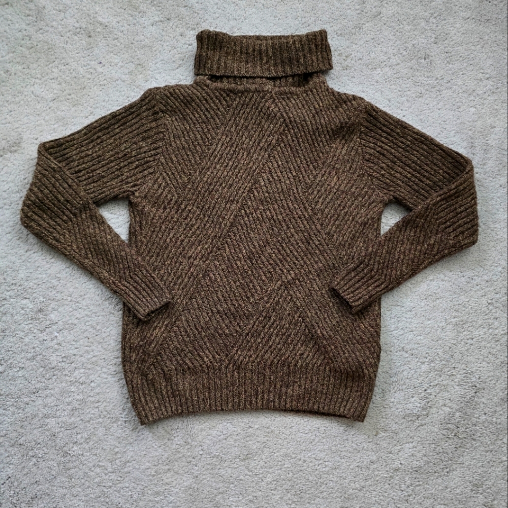 APT9 Brown Ribbed Turtleneck Sweater